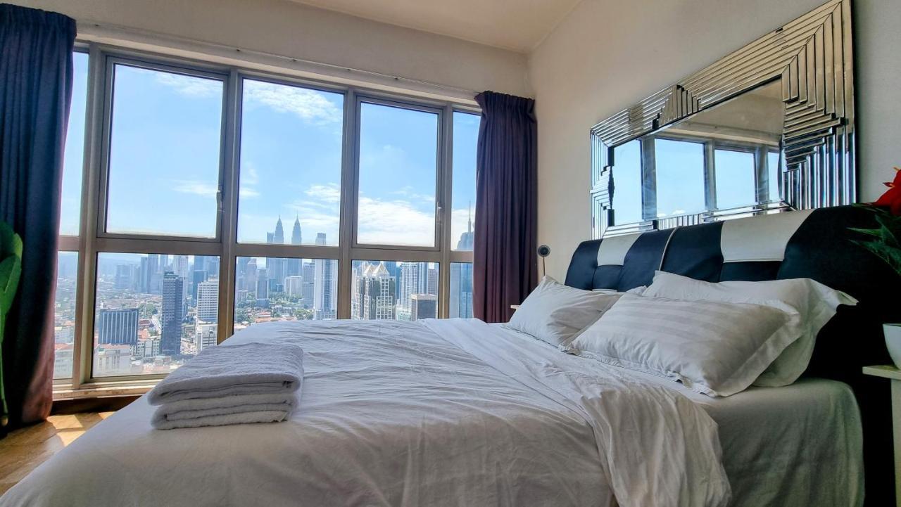 Penthouse On 34 - The Highest Unit And Views In Regalia & Private Rooftop Terrace Auberge de jeunesse Kuala Lumpur